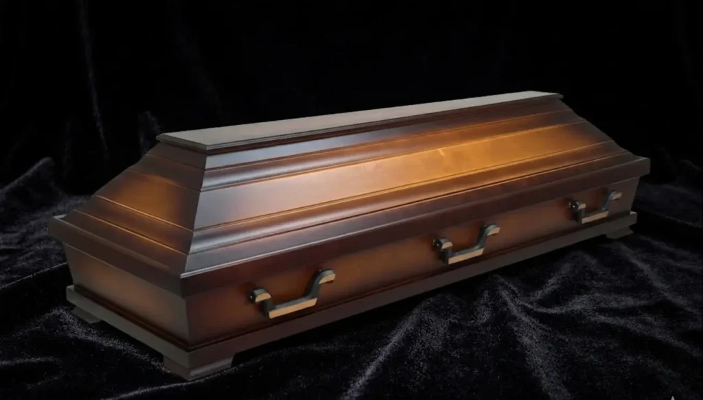 zarks tums melnalksnis ar rokturiem